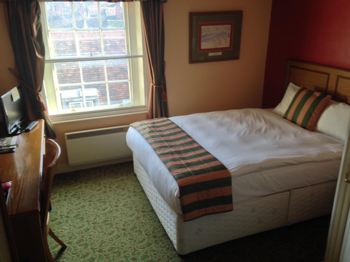 The Catherine Wheel Wetherspoon Hotel Henley-on-Thames Extérieur photo