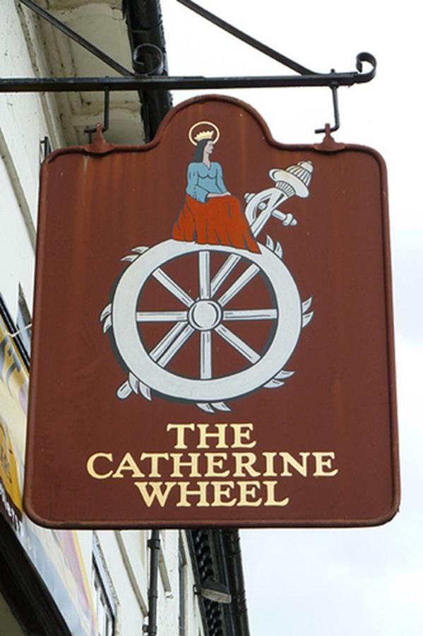 The Catherine Wheel Wetherspoon Hotel Henley-on-Thames Extérieur photo