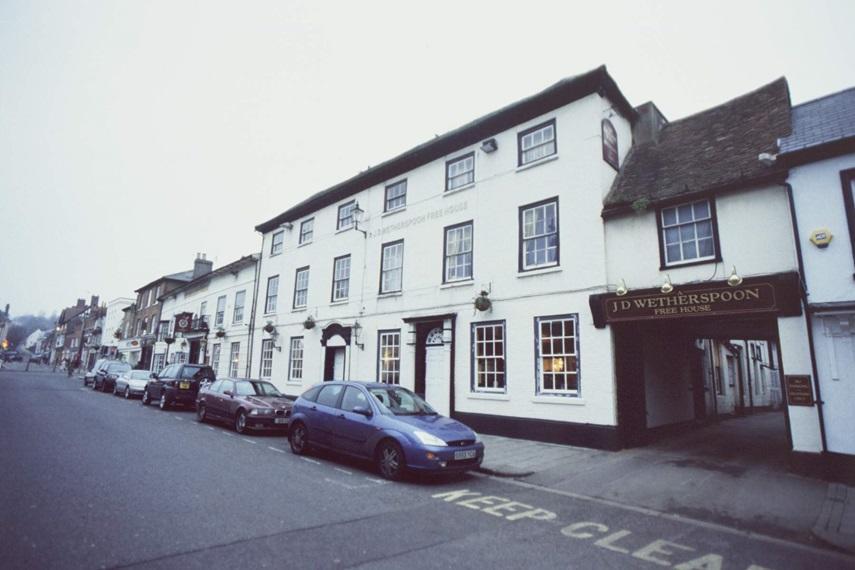 The Catherine Wheel Wetherspoon Hotel Henley-on-Thames Extérieur photo